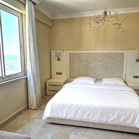 Apartment Luxury 2-bedroom Sea View In Gold