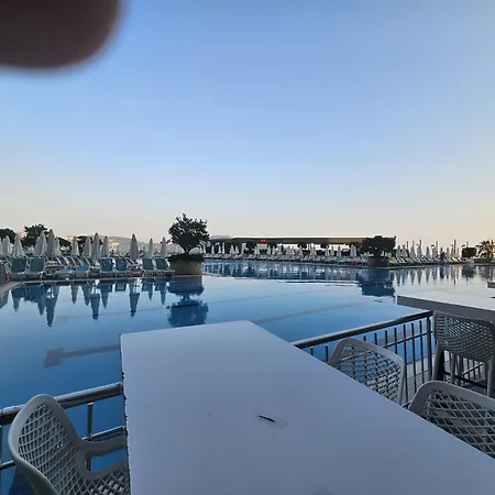 Lejlighed Luxury 2-bedroom Sea View In Gold Alanya